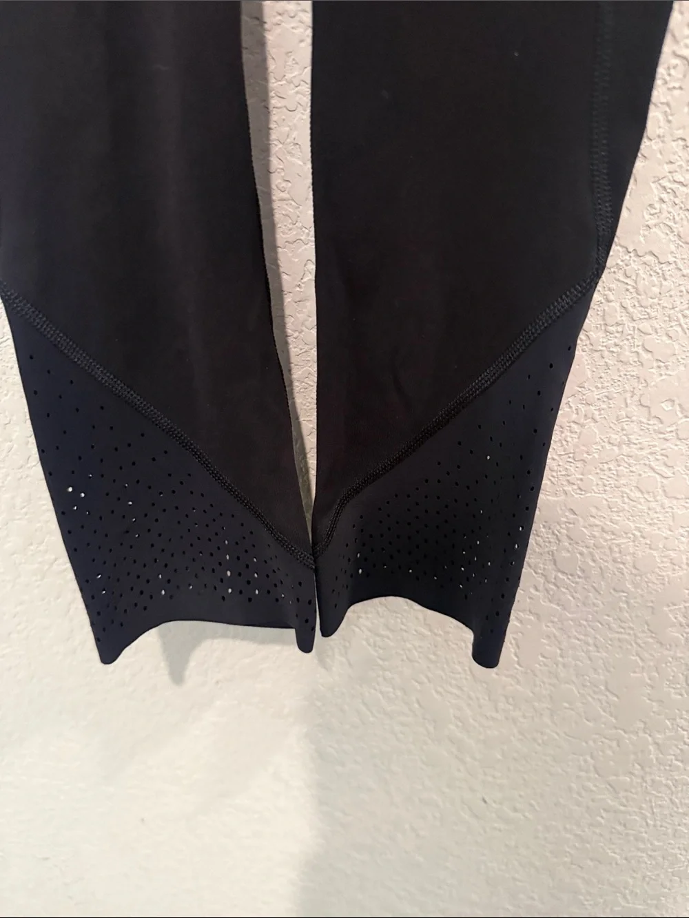 Lululemon Black High-Waist Athletic Capri Leggings size 2 - Picture 3 of 9